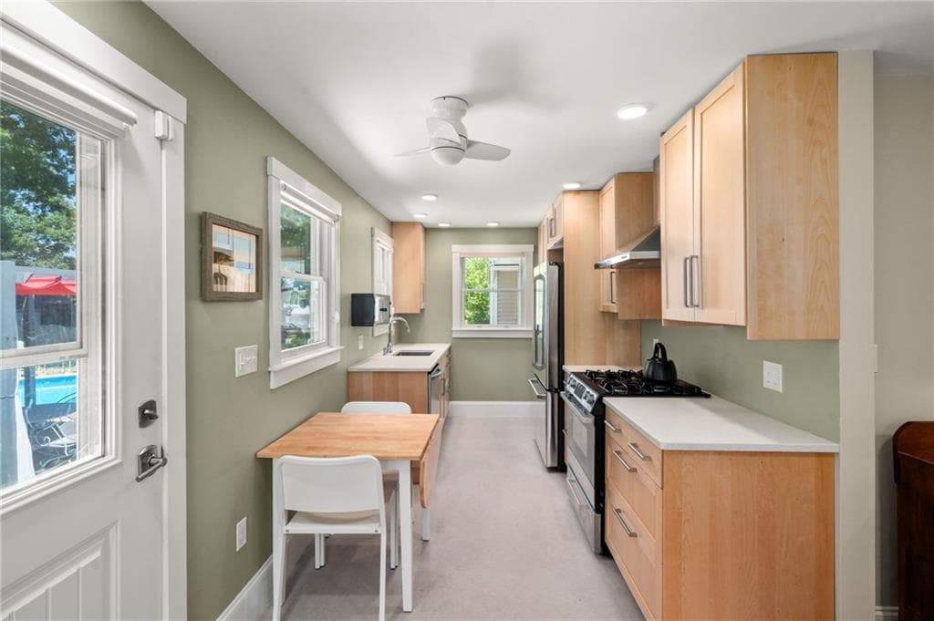 147 149 Riverside Drive photo 17