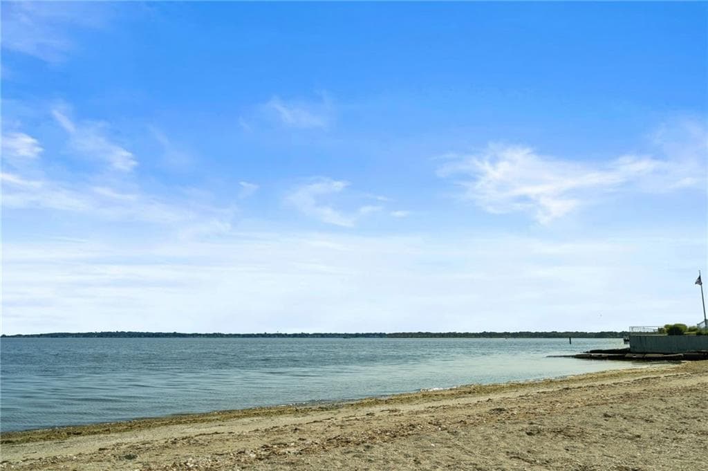 147 149 Riverside Drive photo 37