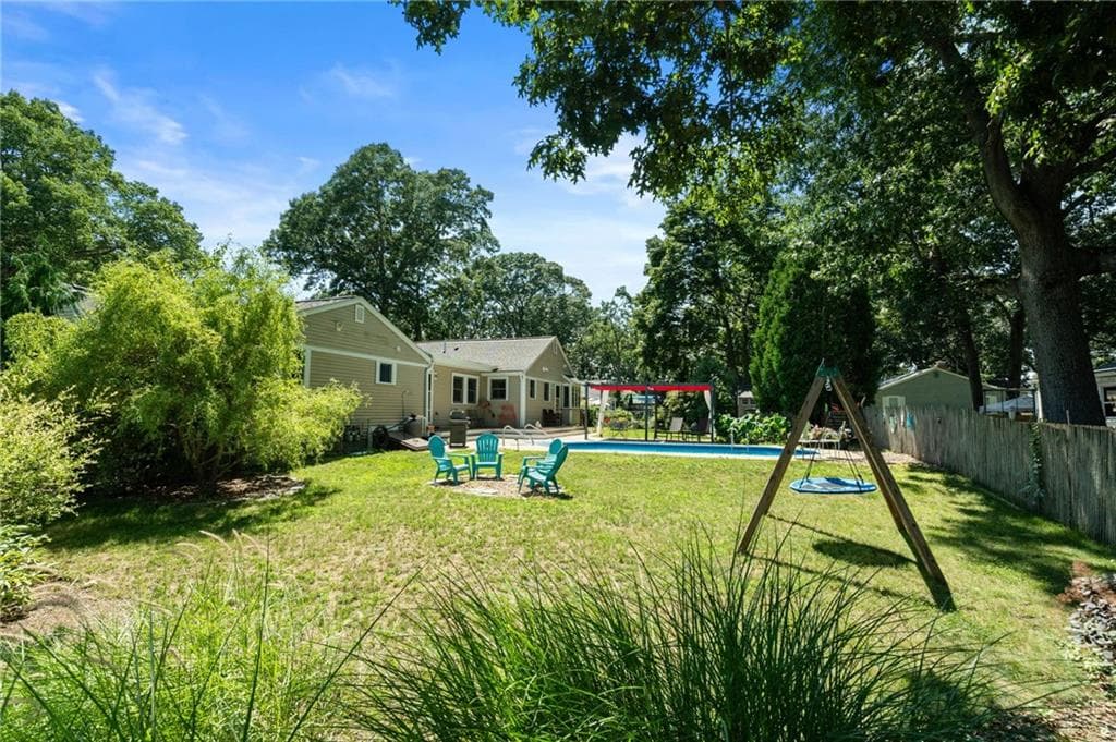 147 149 Riverside Drive photo 31