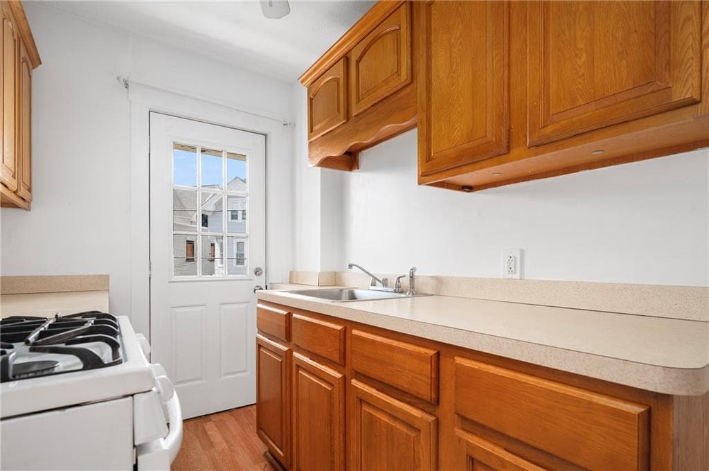 145 Tell Street UNIT B photo 5