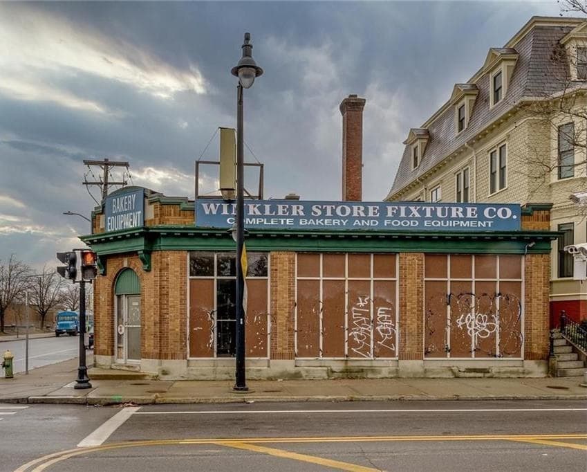 1611 Westminster Street photo 2