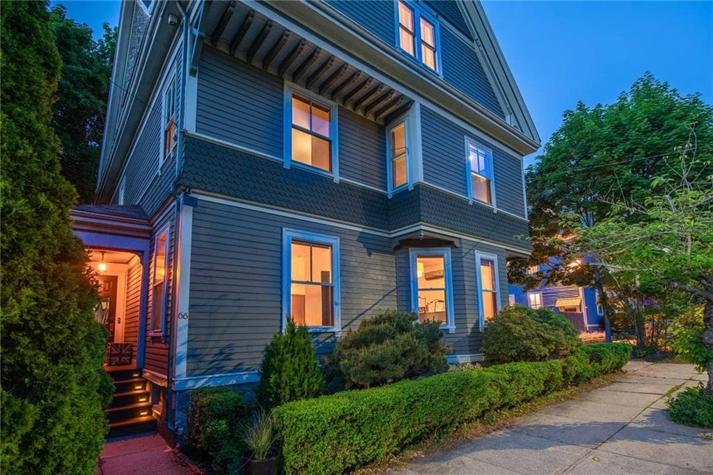 66 Halsey Street photo 2