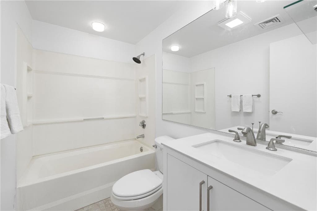 494 Woonasquatucket Avenue UNIT 206 photo 23