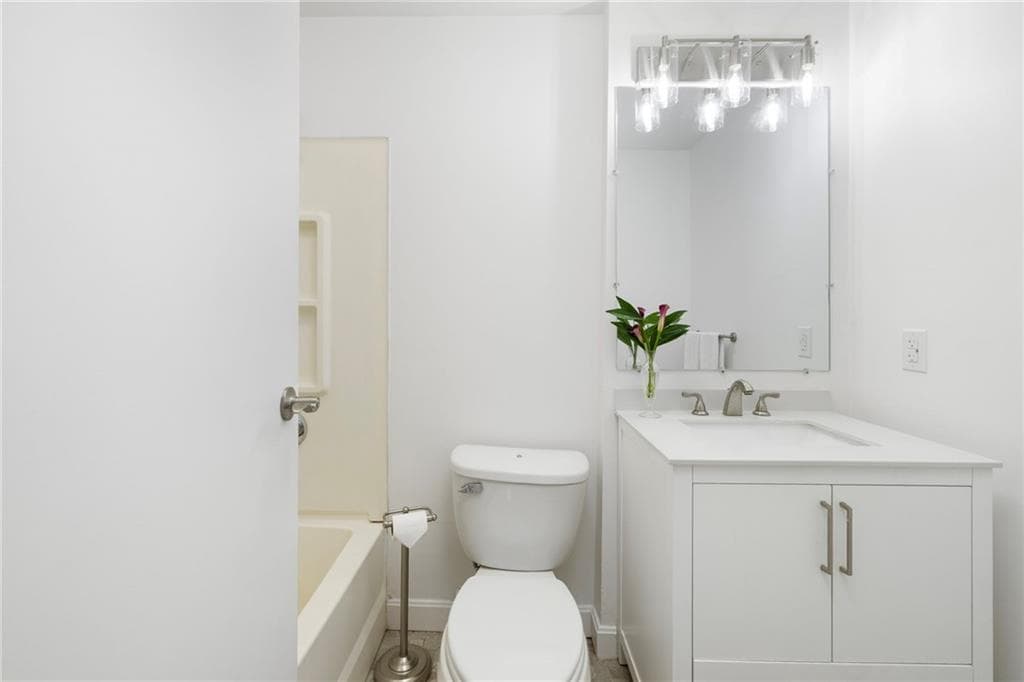 494 Woonasquatucket Avenue UNIT 206 photo 28