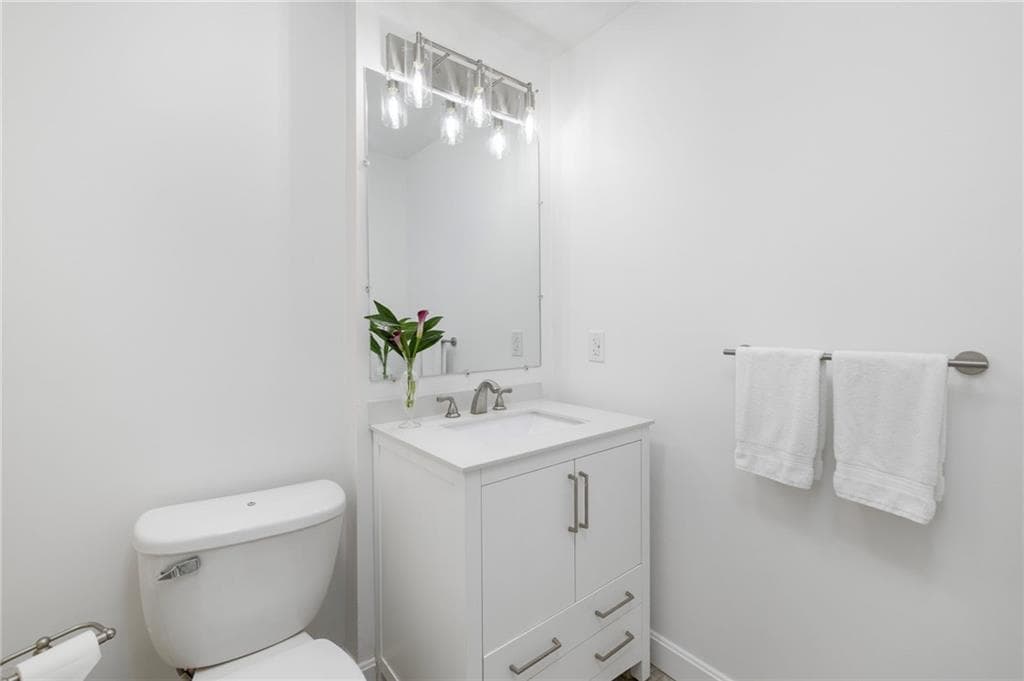494 Woonasquatucket Avenue UNIT 206 photo 30