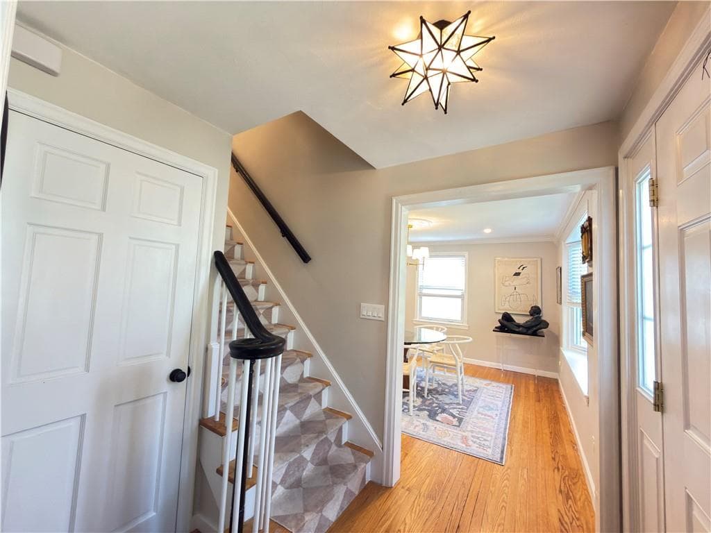 Single Family Residence at 11 Beech Tree Road, East Providence, photo 2 of 44