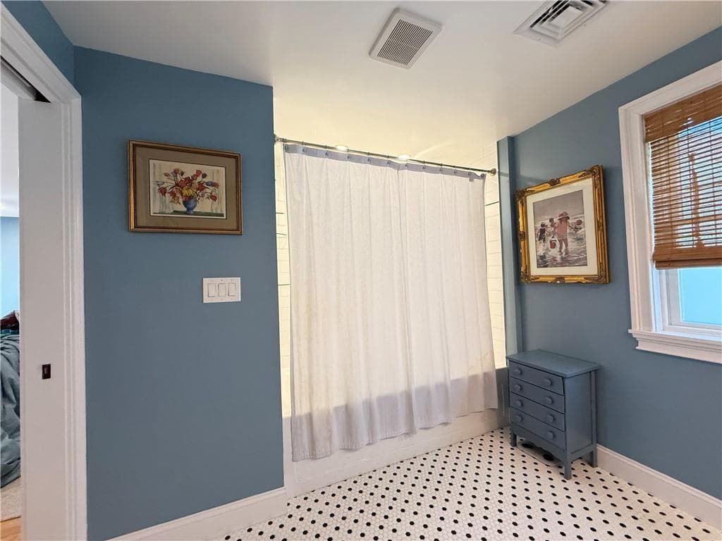 Single Family Residence at 11 Beech Tree Road, East Providence, photo 32 of 44