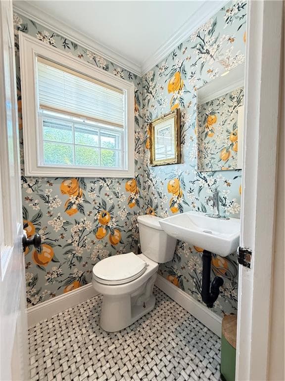 Single Family Residence at 11 Beech Tree Road, East Providence, photo 9 of 44