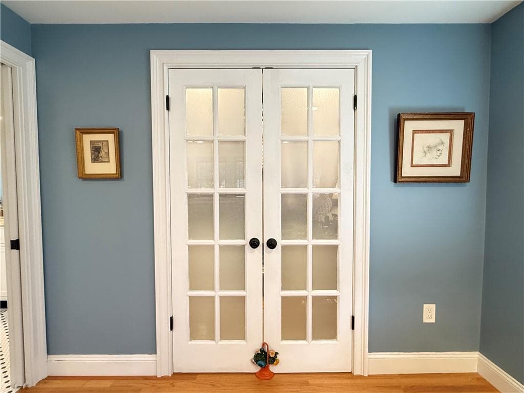 Single Family Residence at 11 Beech Tree Road, East Providence, photo 33 of 44