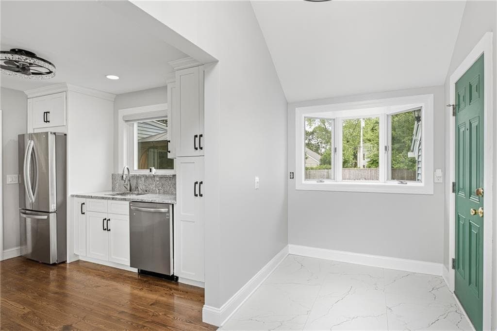 26 Tryon Avenue photo 5