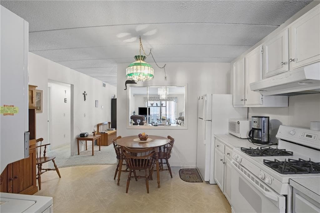 143 Hoffman Avenue UNIT 208 photo 5