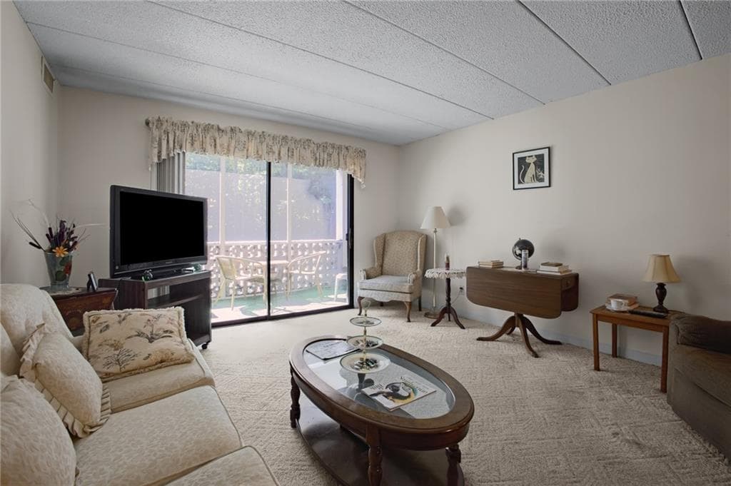 143 Hoffman Avenue UNIT 208 photo 11
