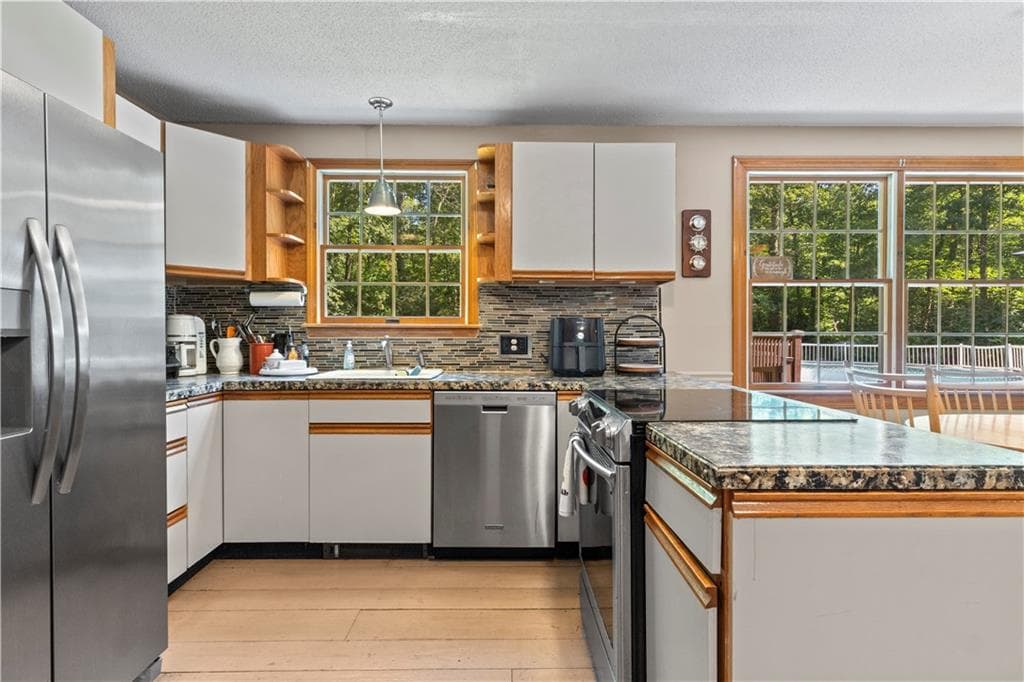 Single Family Residence at 189 Wolf Rock Road, Exeter, photo 16 of 50