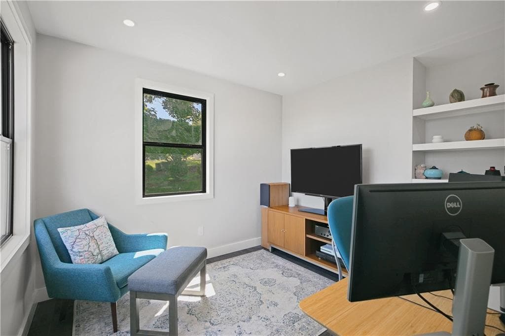 259 Taylor Road photo 18