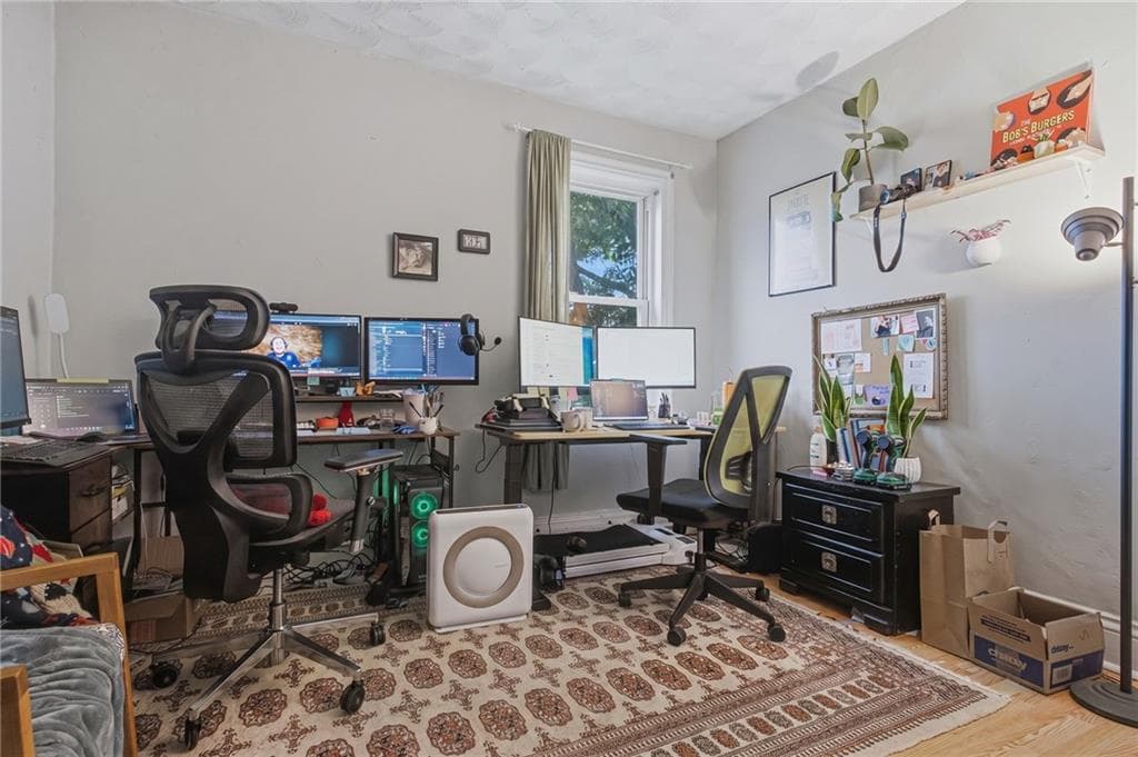 61 Douglas Avenue photo 13