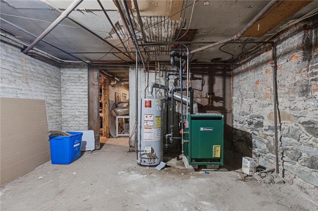 61 Douglas Avenue photo 35