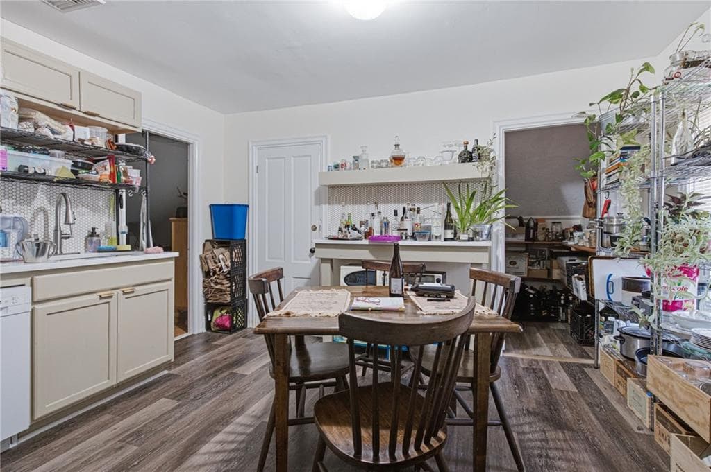 61 Douglas Avenue photo 21