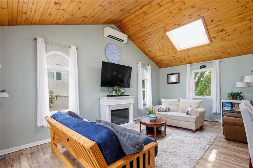 52 FAIRGREEN Drive photo 4
