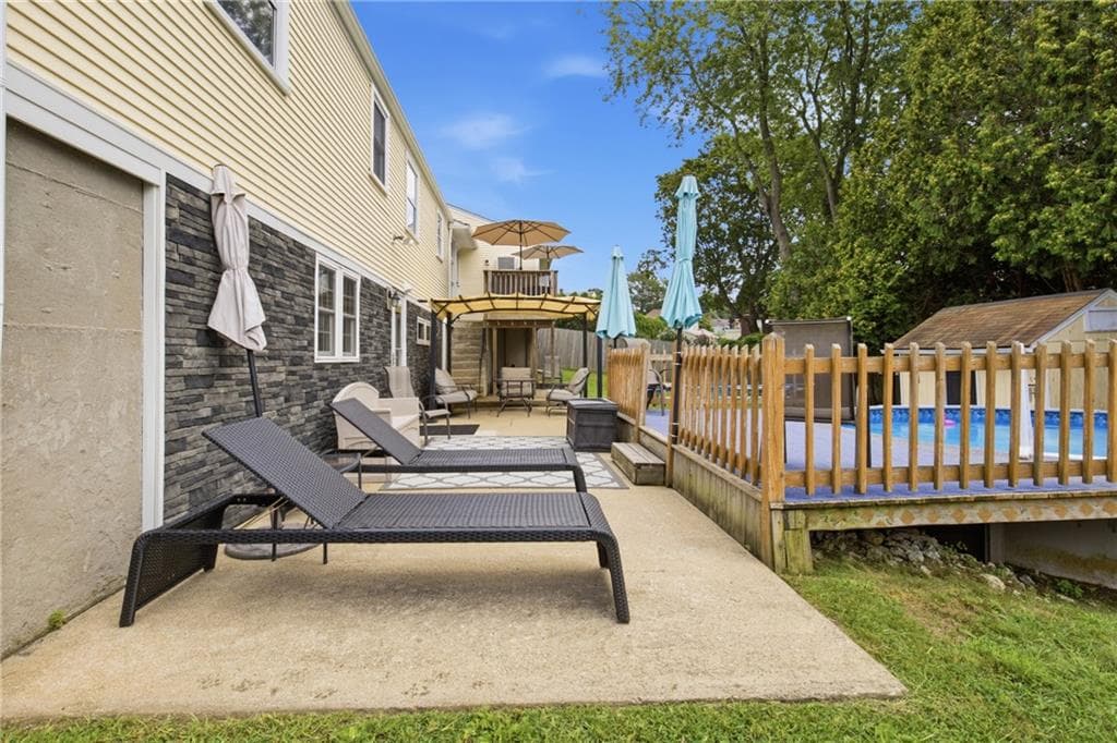 52 FAIRGREEN Drive photo 25