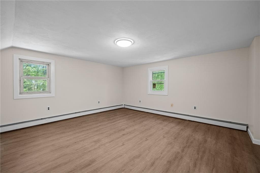 30 Hollywood Avenue photo 23