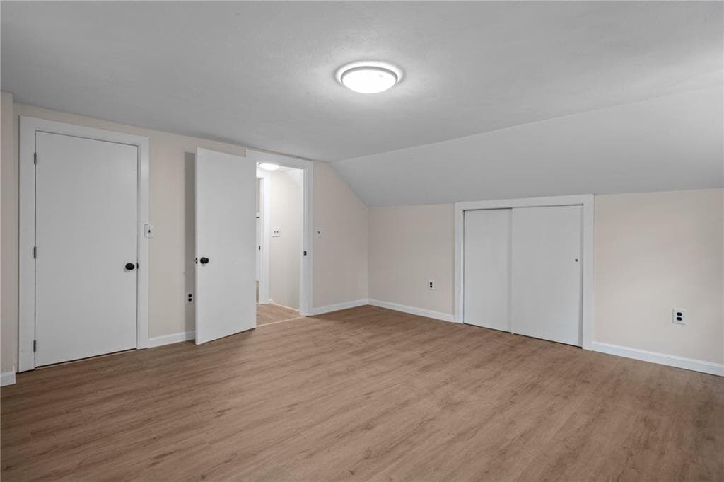 30 Hollywood Avenue photo 26
