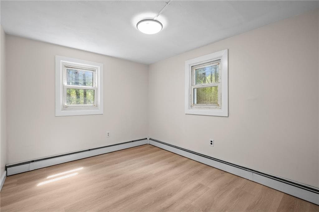 30 Hollywood Avenue photo 22
