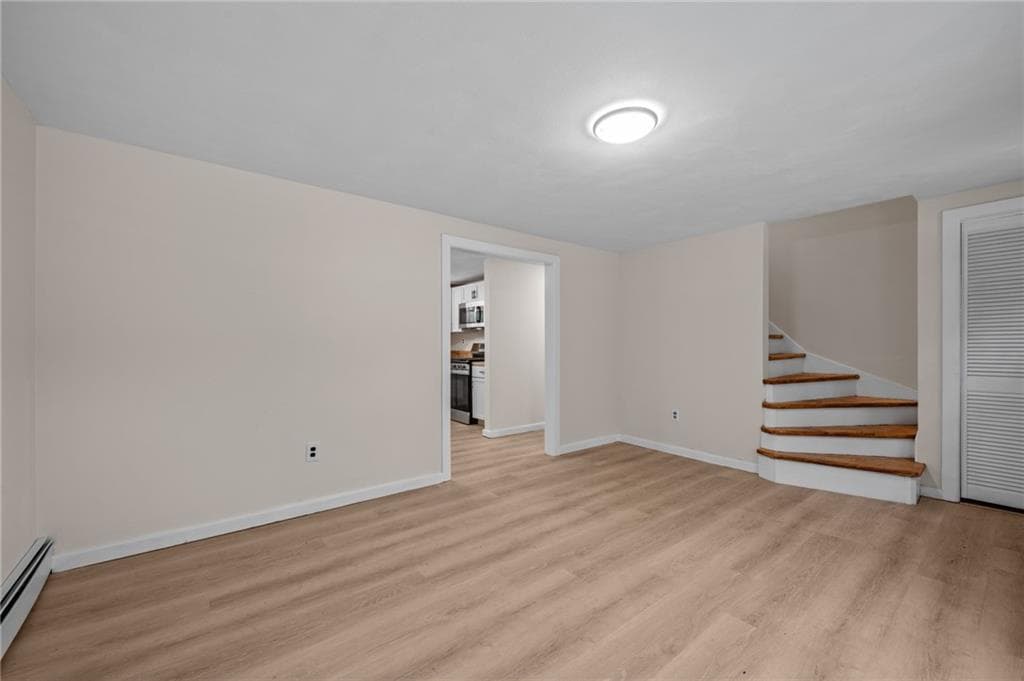 30 Hollywood Avenue photo 11