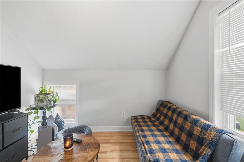 106 Samuel Avenue photo 17