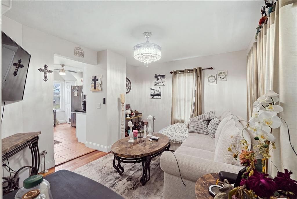 106 Samuel Avenue photo 3