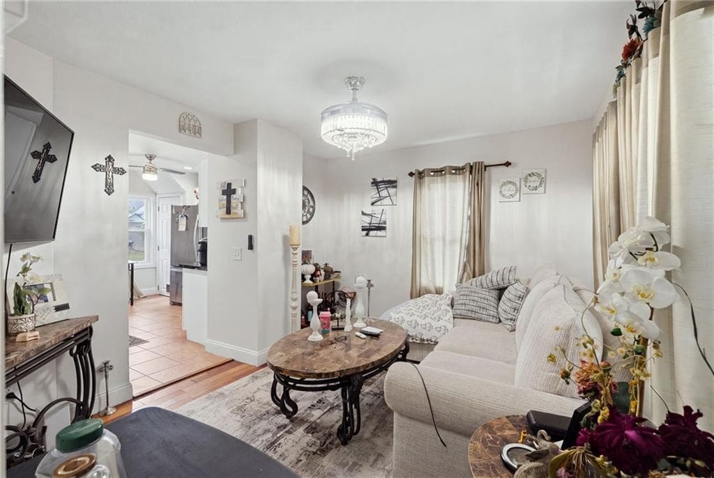 106 Samuel Avenue photo 5