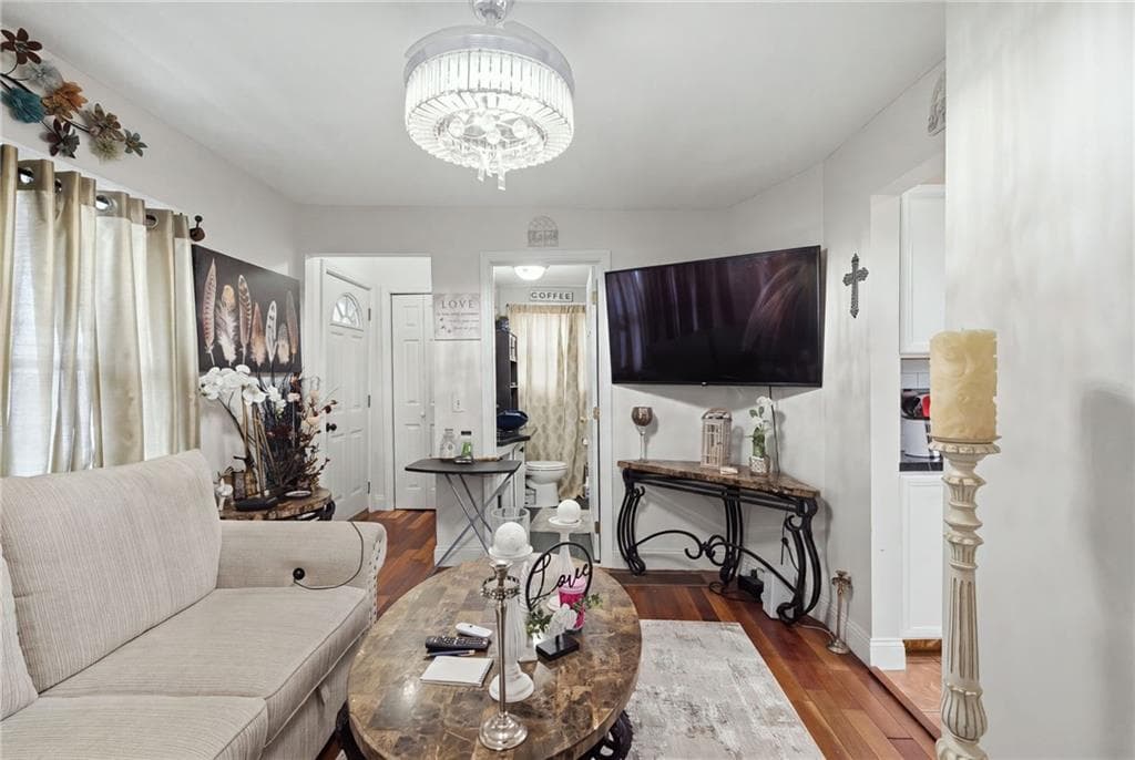 106 Samuel Avenue photo 4