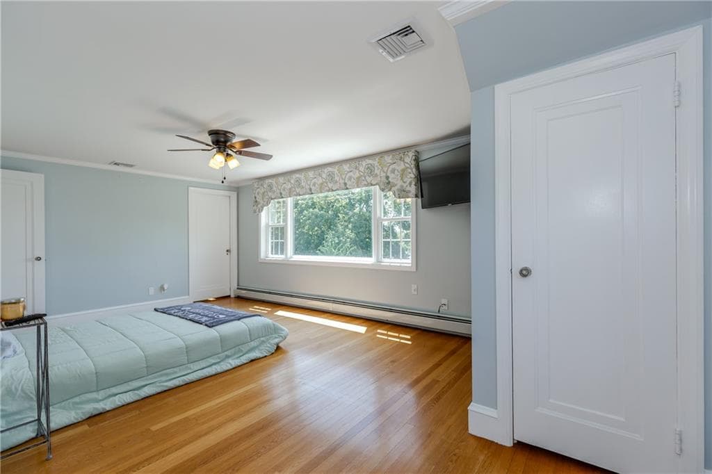 303 Gorton Lake Boulevard photo 27
