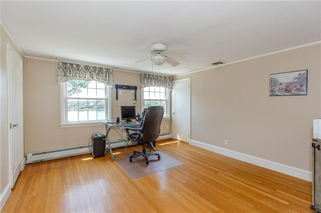 303 Gorton Lake Boulevard photo 30