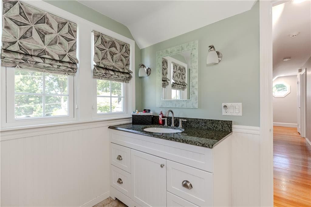 303 Gorton Lake Boulevard photo 29