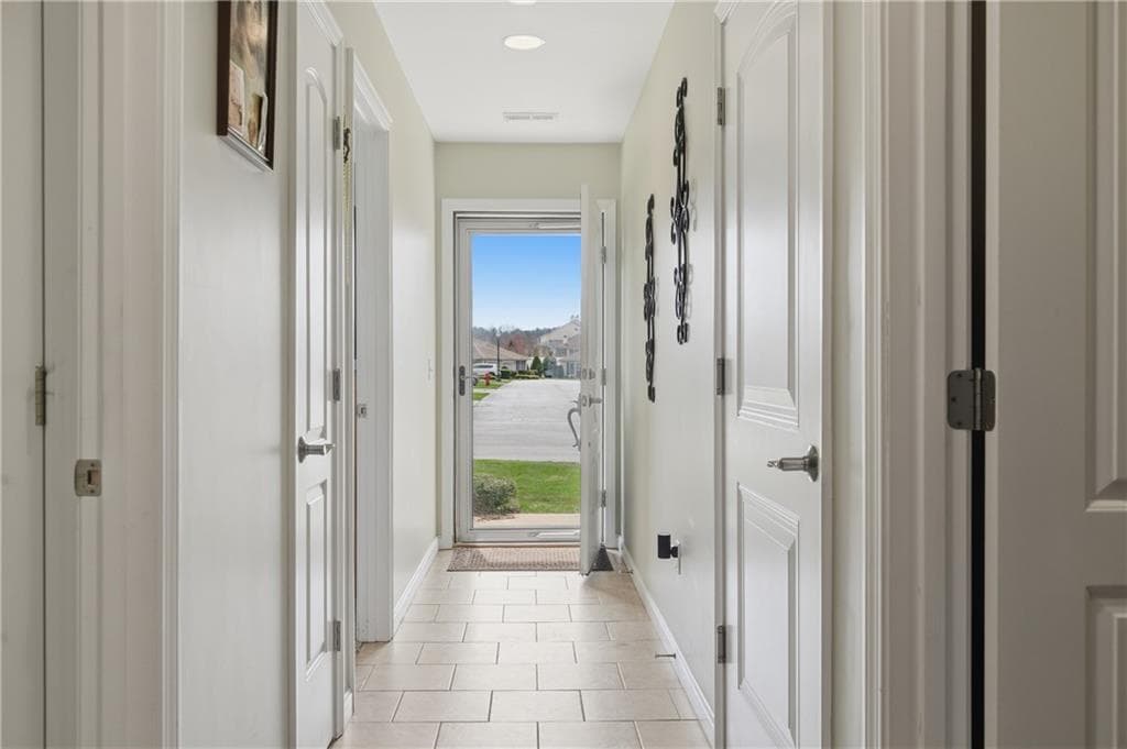 2503 Village Green Circle photo 4