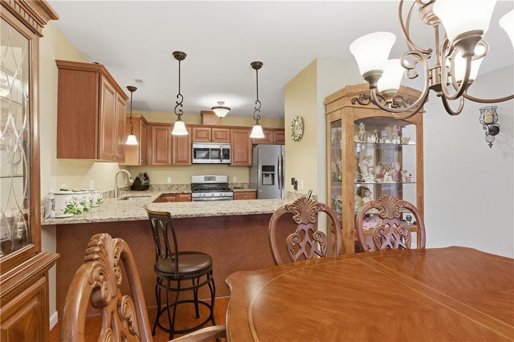 2503 Village Green Circle photo 8