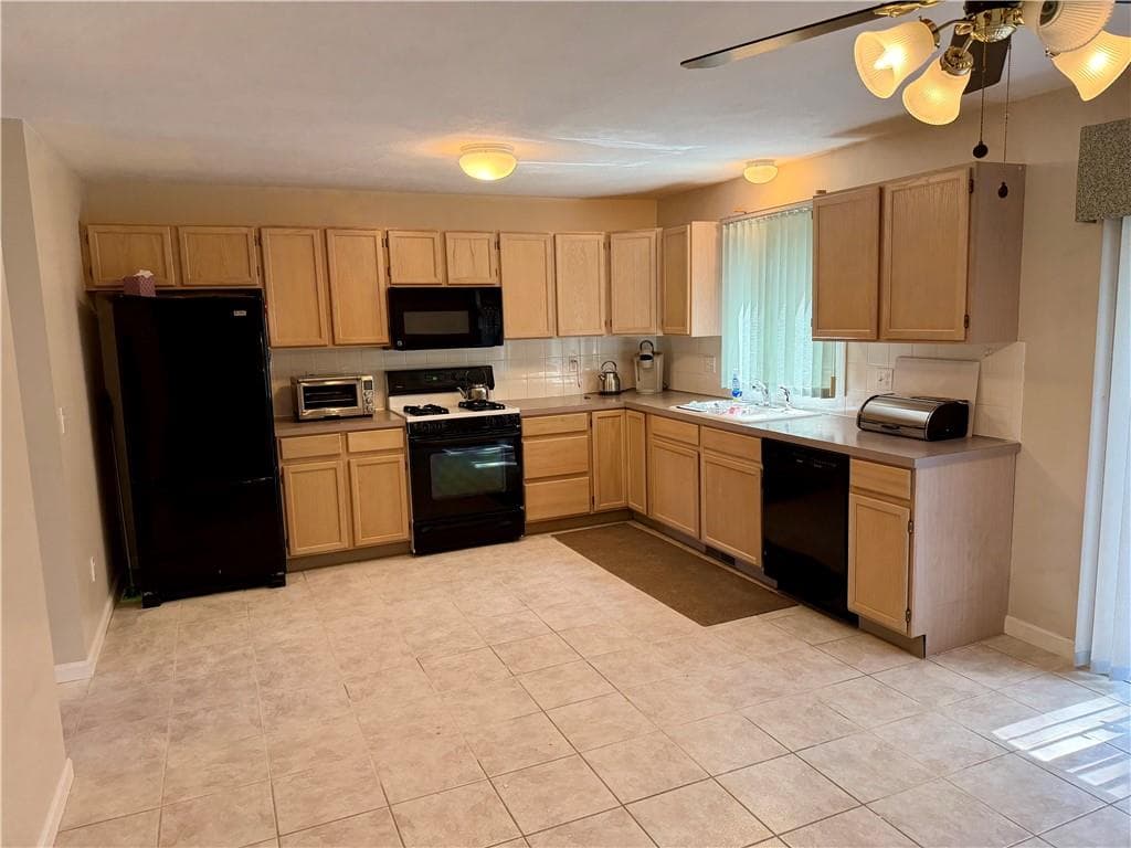 Condominium at 200 Cannon Street UNIT 126, Cranston, photo 6 of 24