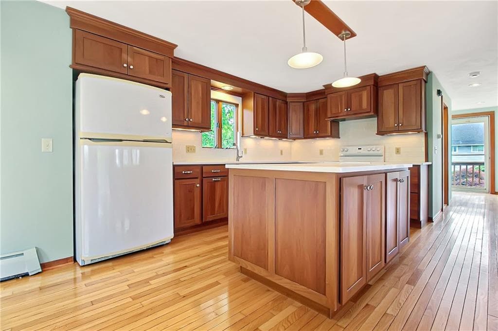 Single Family Residence at 59 Kingfisher Road, South Kingstown, photo 13 of 42