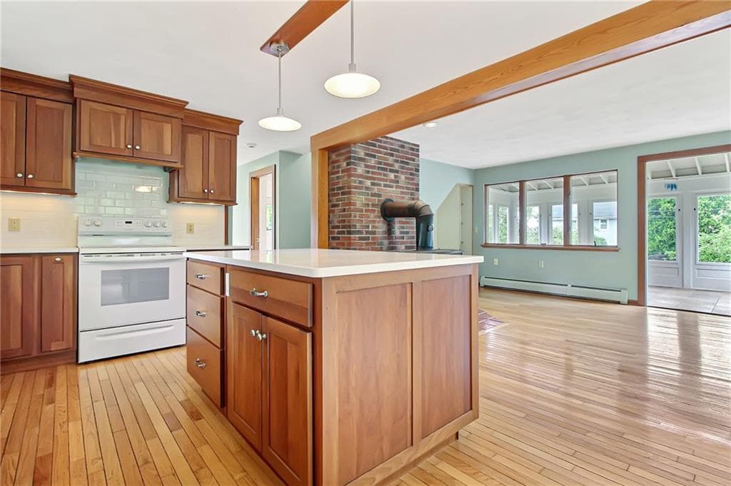 Single Family Residence at 59 Kingfisher Road, South Kingstown, photo 16 of 42