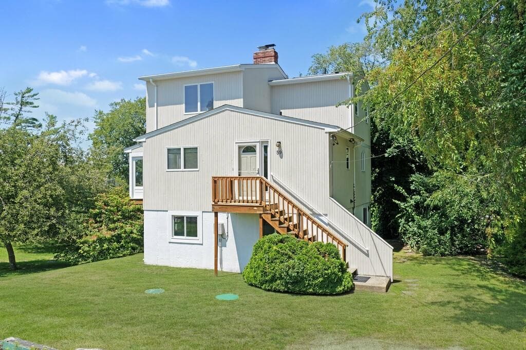 Single Family Residence at 59 Kingfisher Road, South Kingstown, photo 12 of 42