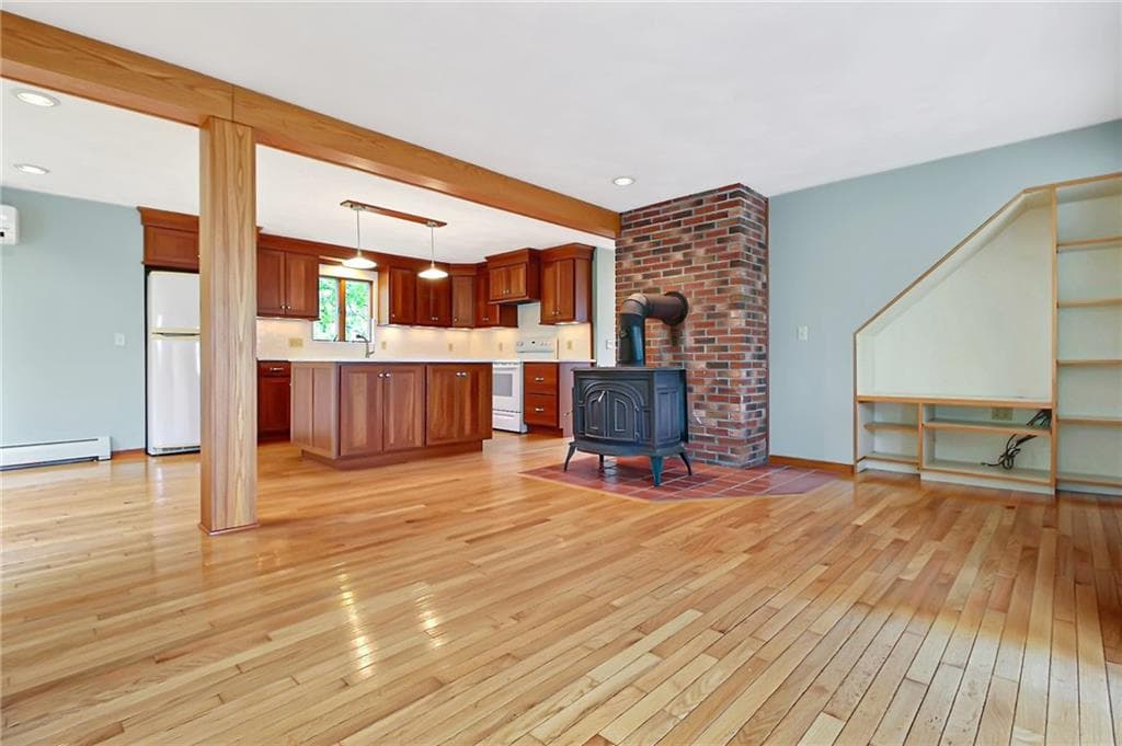 Single Family Residence at 59 Kingfisher Road, South Kingstown, photo 18 of 42