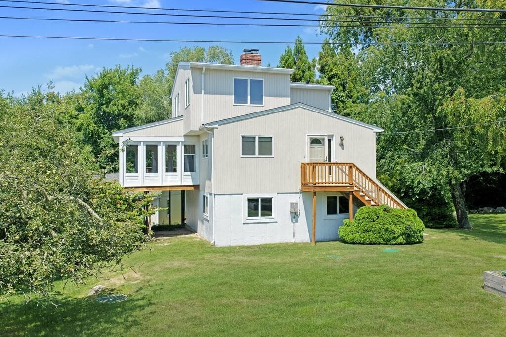 Single Family Residence at 59 Kingfisher Road, South Kingstown, photo 11 of 42