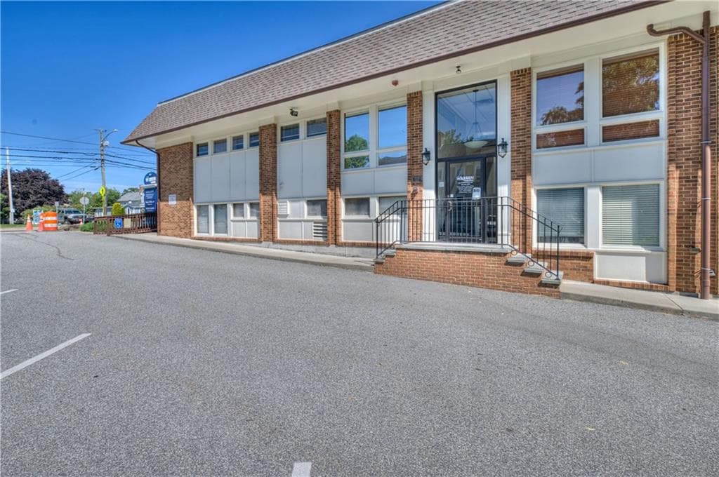Commercial,Commercial Sale at 634 Main Street, Warren, photo 6 of 44
