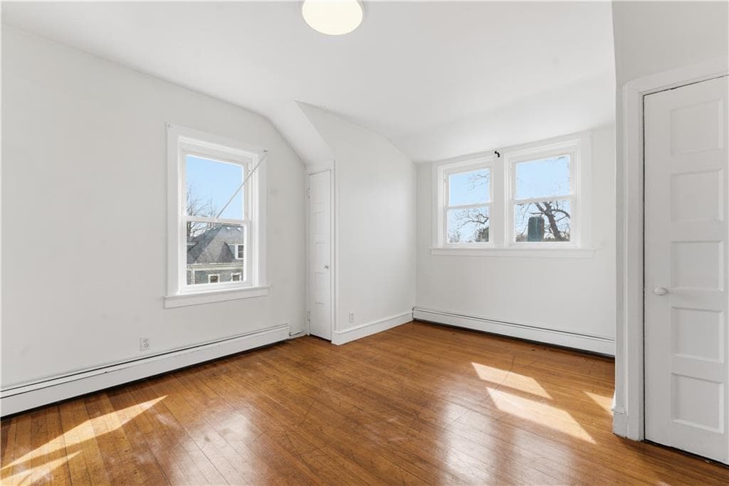 133 135 Ontario Street photo 13