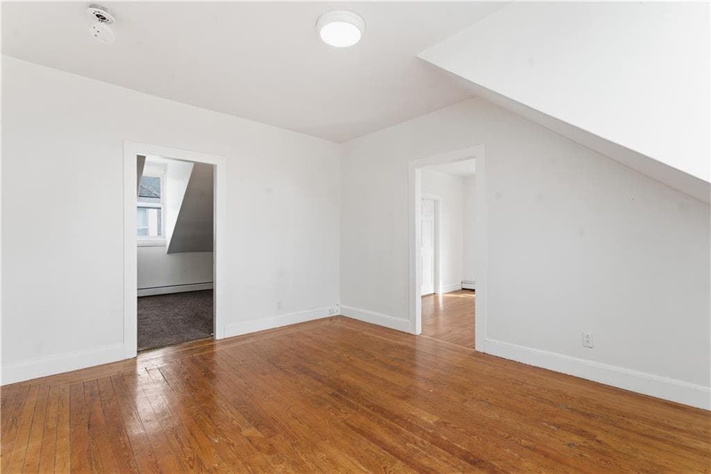 133 135 Ontario Street photo 3