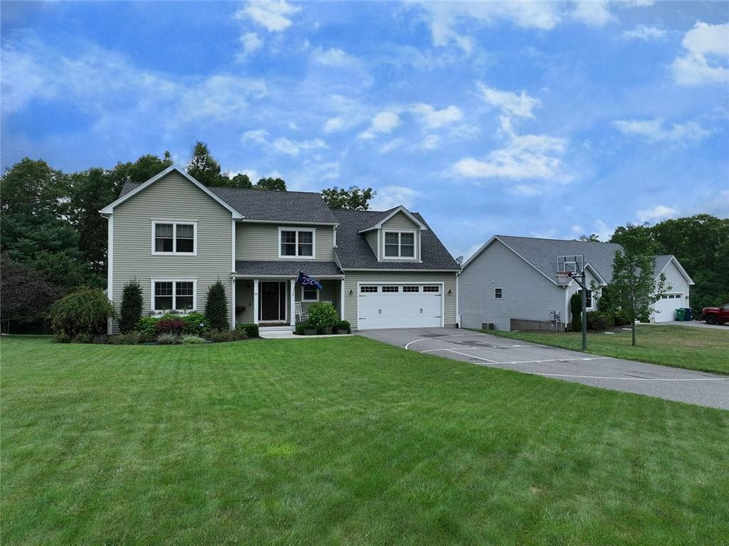 Single Family Residence at 85 Cyrus Court, South Kingstown, photo 2 of 50