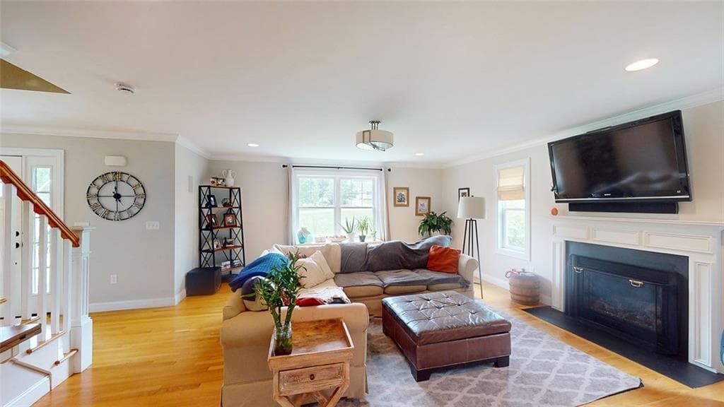 Single Family Residence at 85 Cyrus Court, South Kingstown, photo 6 of 50