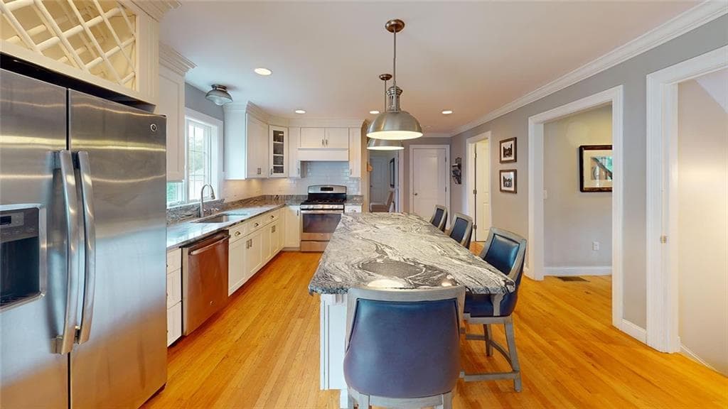Single Family Residence at 85 Cyrus Court, South Kingstown, photo 11 of 50