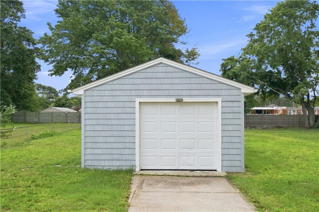 Single Family Residence at 52 Blake Street Street, Warwick, photo 6 of 26