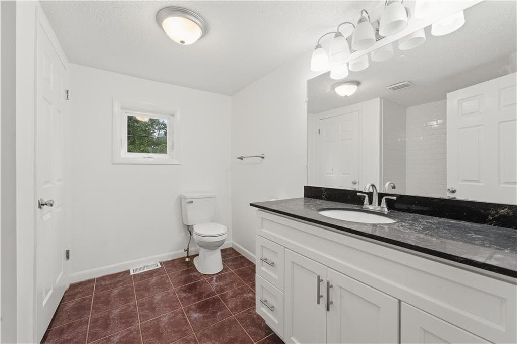 Single Family Residence at 52 Blake Street Street, Warwick, photo 17 of 26